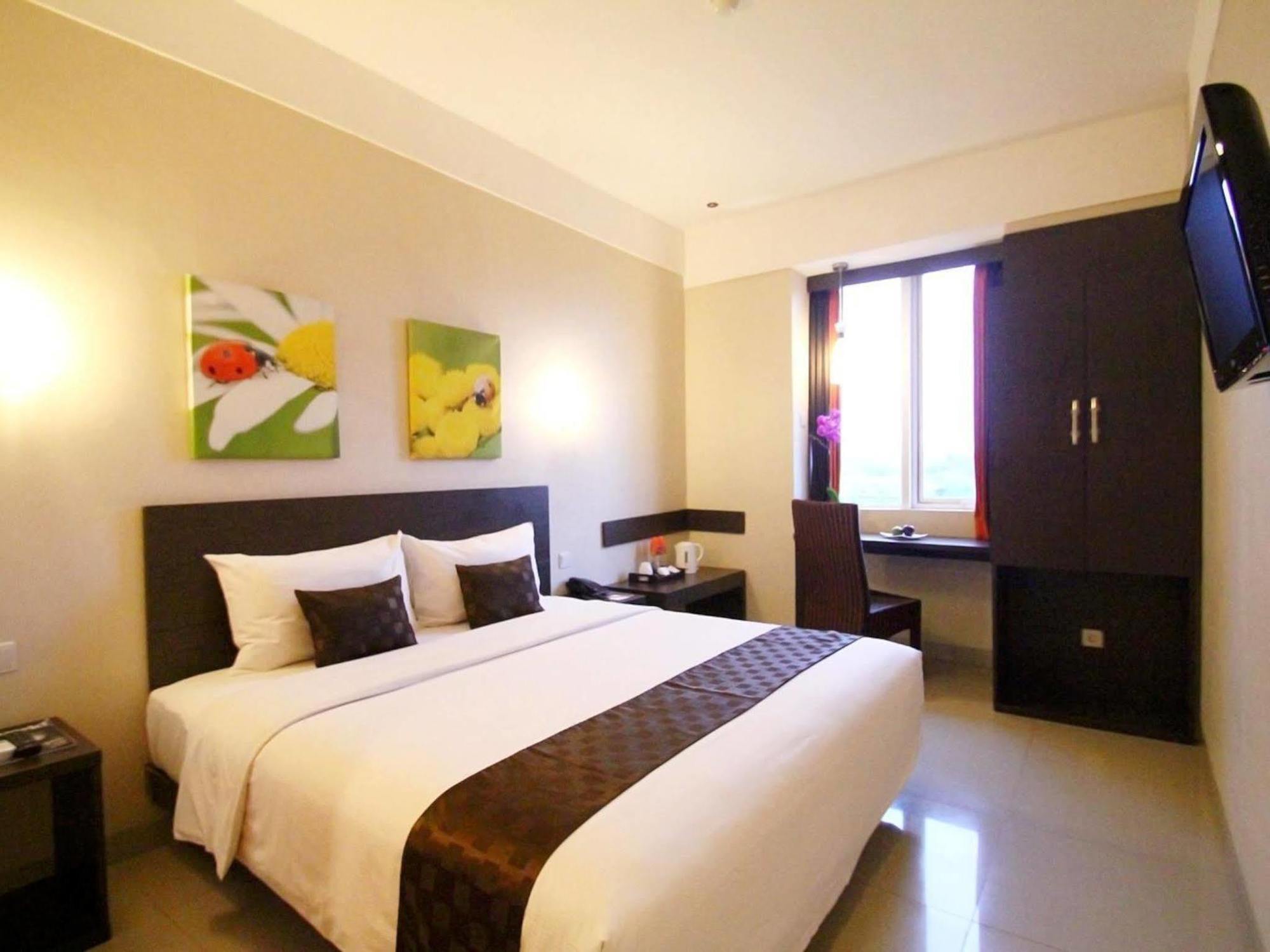 Solaris Hotel Malang Eksteriør bilde